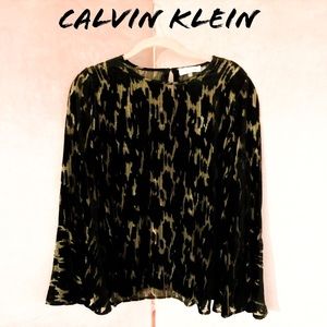 NWOT Calvin Klein Missy Flocked Velvet Blouse XS